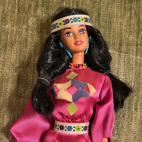 Barbie Native American Indian Doll Vintage Collectible by Mattel, Preloved Great - Picture 5 of 8